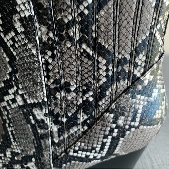 Indigo Rd. Adore New Black Pointed Toe Snake Ankle Bootie Size 10 - Picture 8 of 9